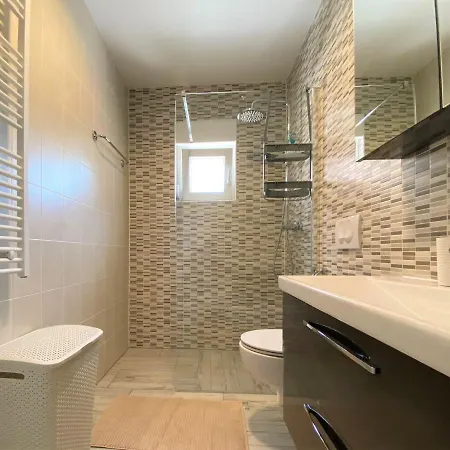 شقة Maduna 1, With Swimming Pool Kaštel