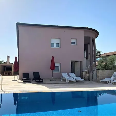 شقة Maduna 1, With Swimming Pool *