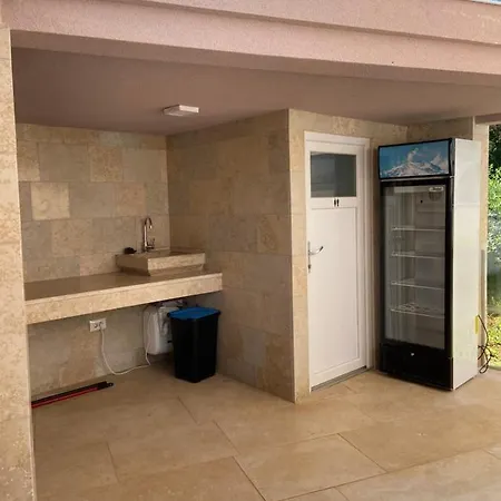 شقة Maduna 1, With Swimming Pool Kaštel